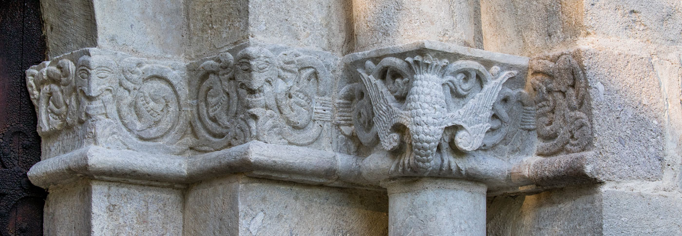 Långhusportalen, relief - Levide kyrka