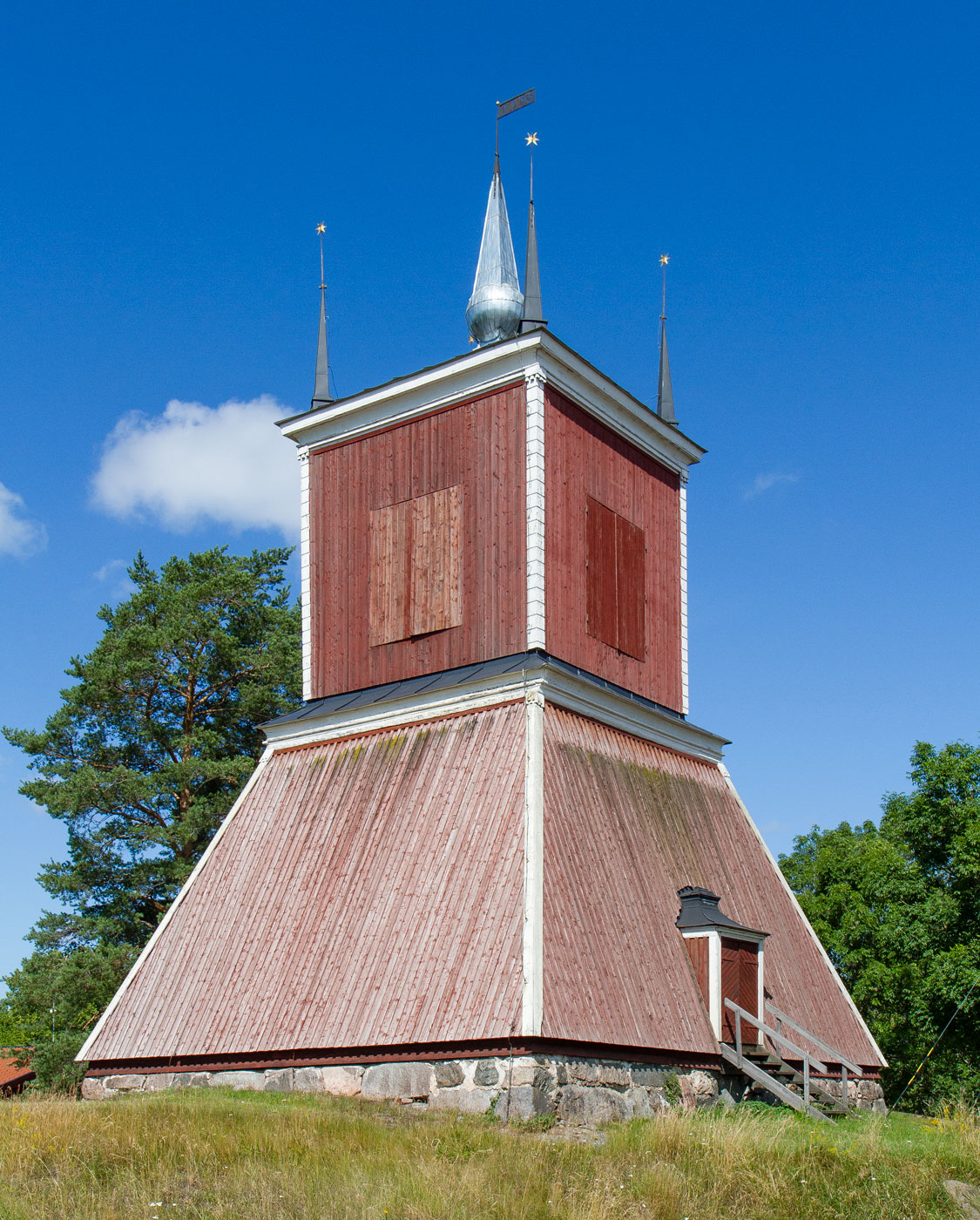 Klockstapel - Almunge kyrka