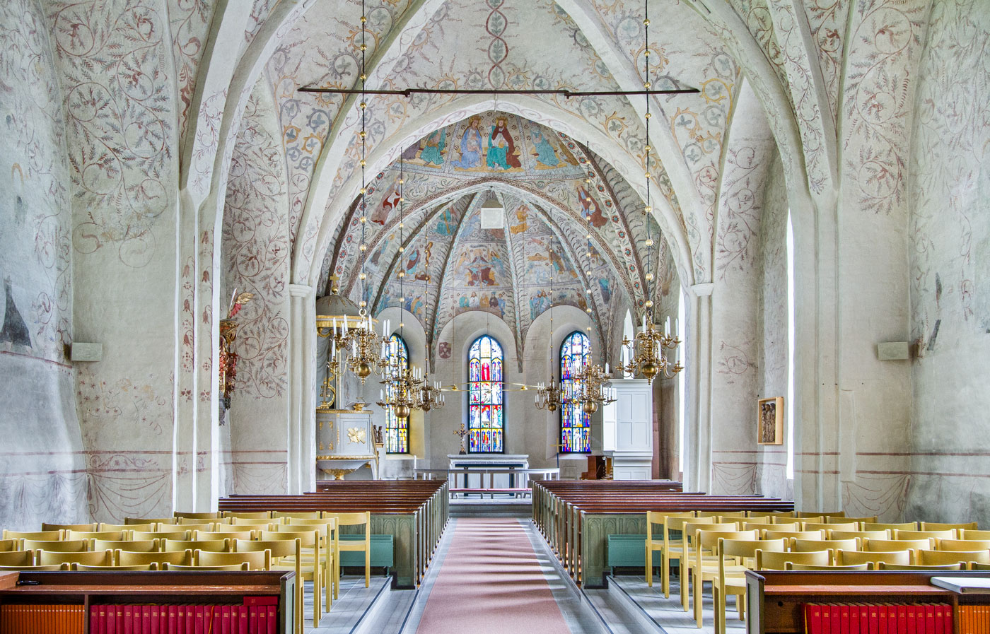 Interiör mot öster - Danmarks kyrka