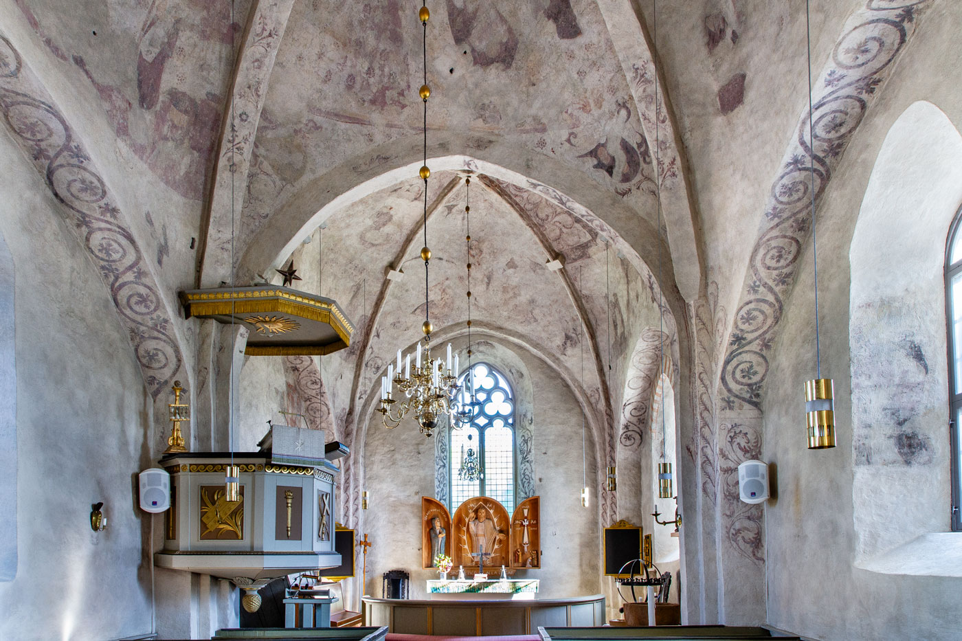 Interiör mot öster - Kalmars kyrka