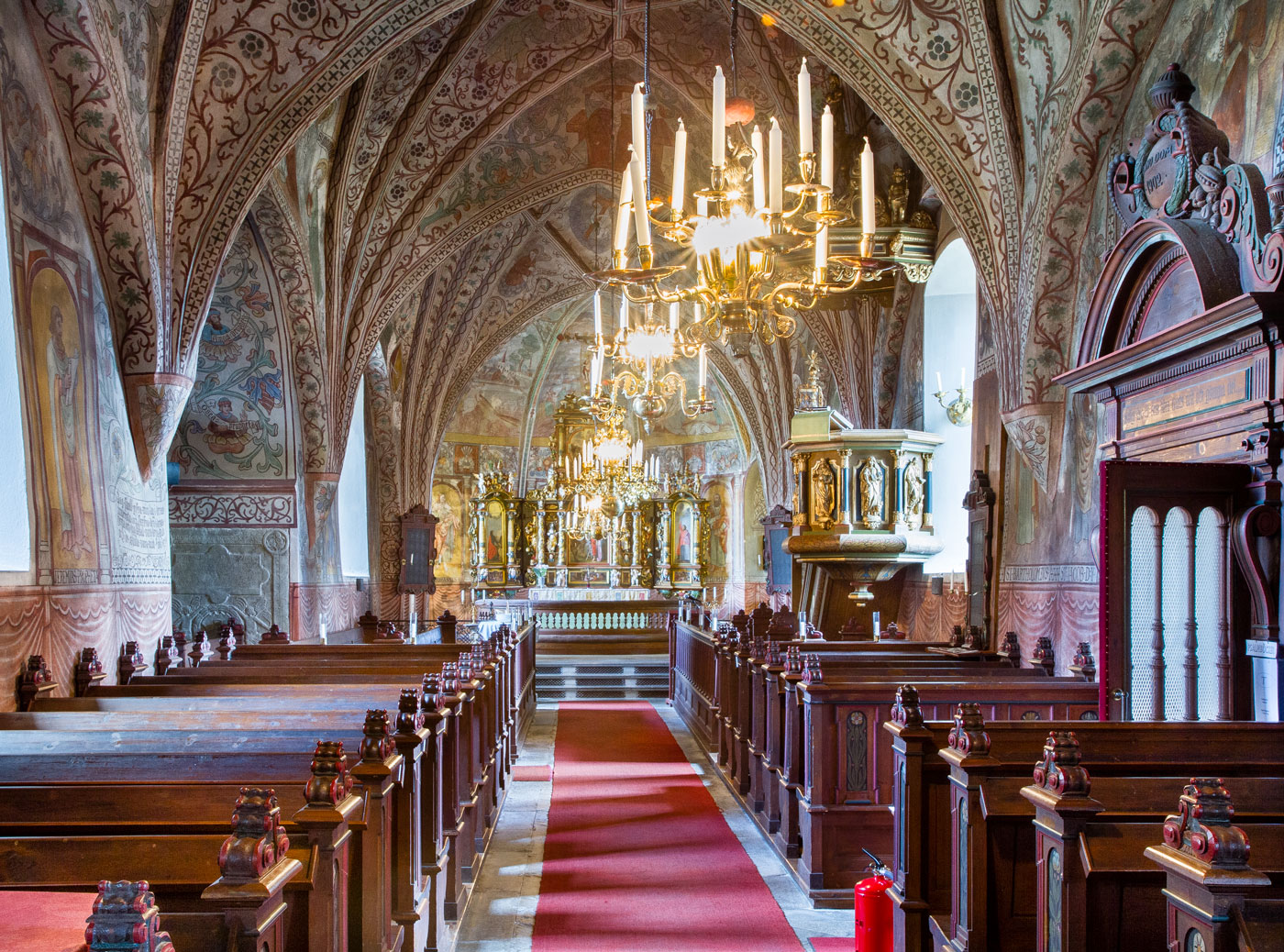 Interior mot öster - Vadsbro kyrka