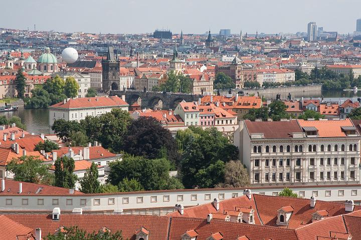 2010-07-16_250_Prag_-_Hradcany_utsikt_over_staden.JPG - Prag - Hradcany, utsikt över staden