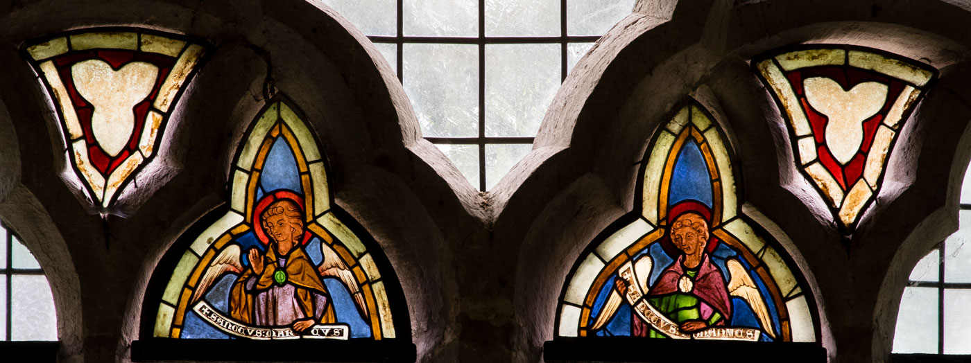 Glasmålning (korfönstret i öster) - Eskelhems kyrka