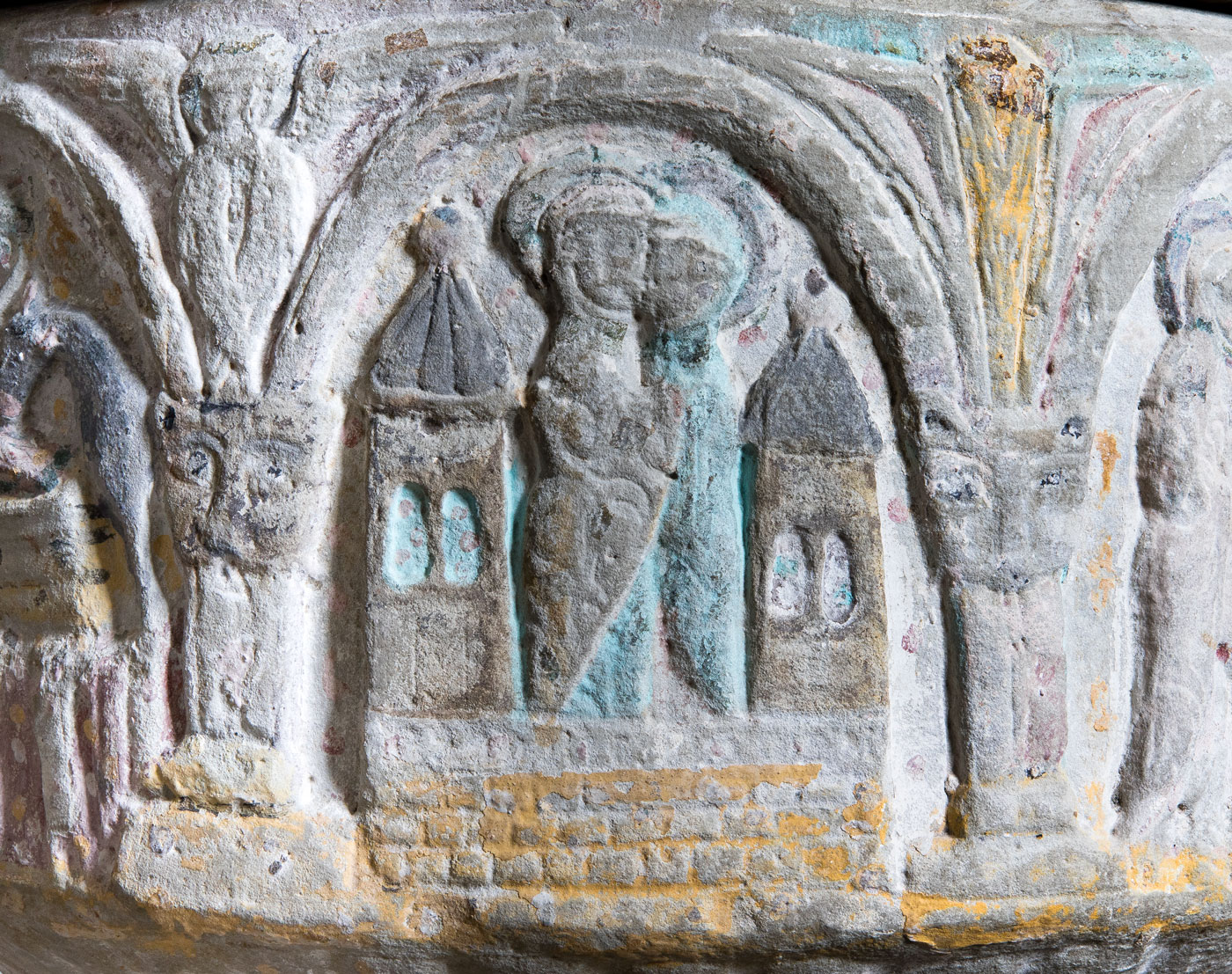 Dopfunt (detalj) - Hamra kyrka