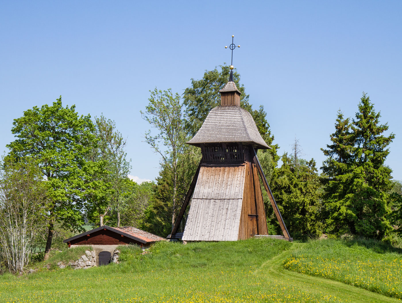 Klockstapel - Härnevi kyrka