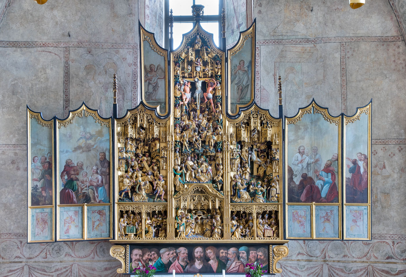 Altarskåp, och östra väggen - Nederluleå kyrka