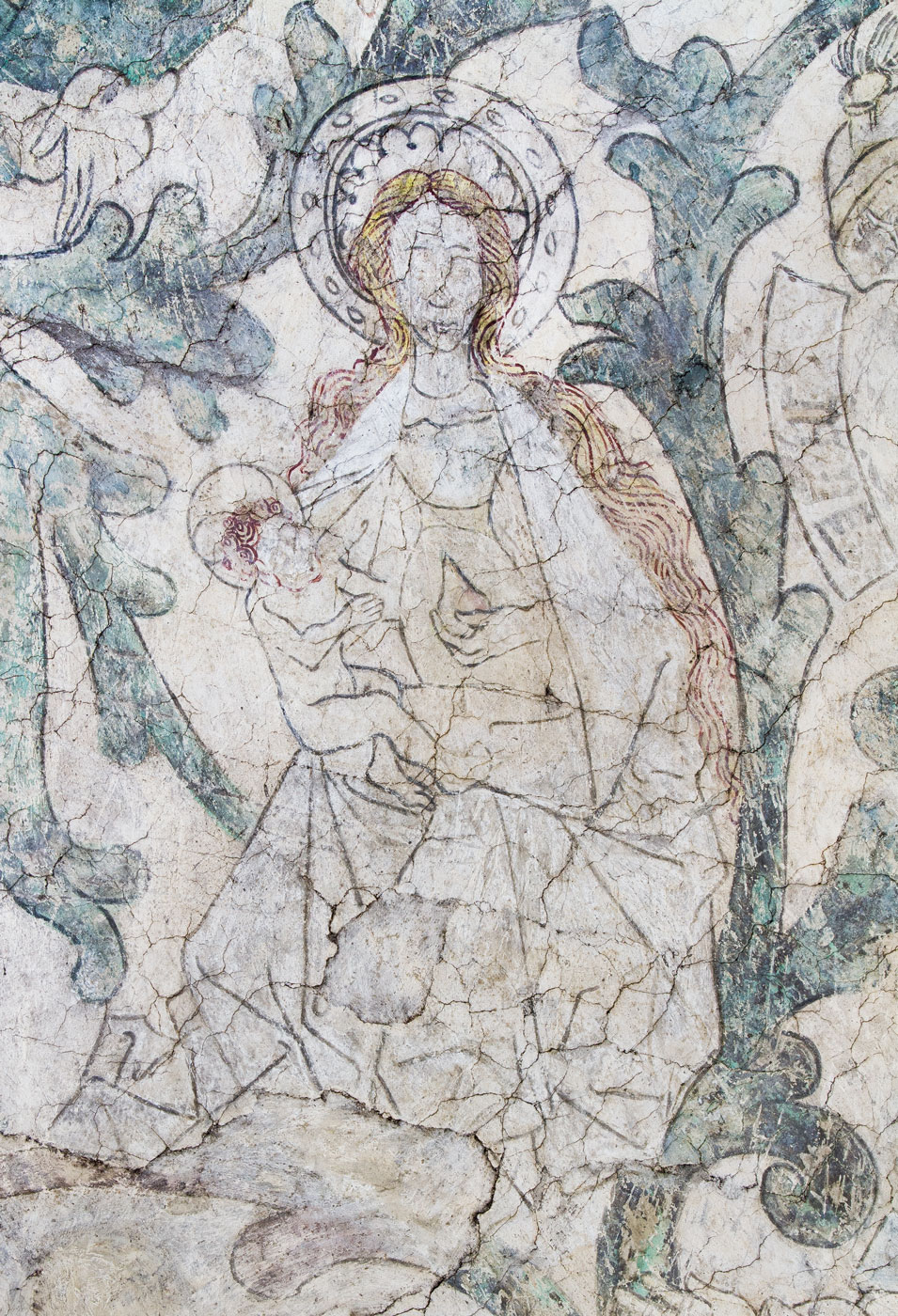 Maria med Jesusbarnet. Detalj ur Jesse rot - Torshälla kyrka