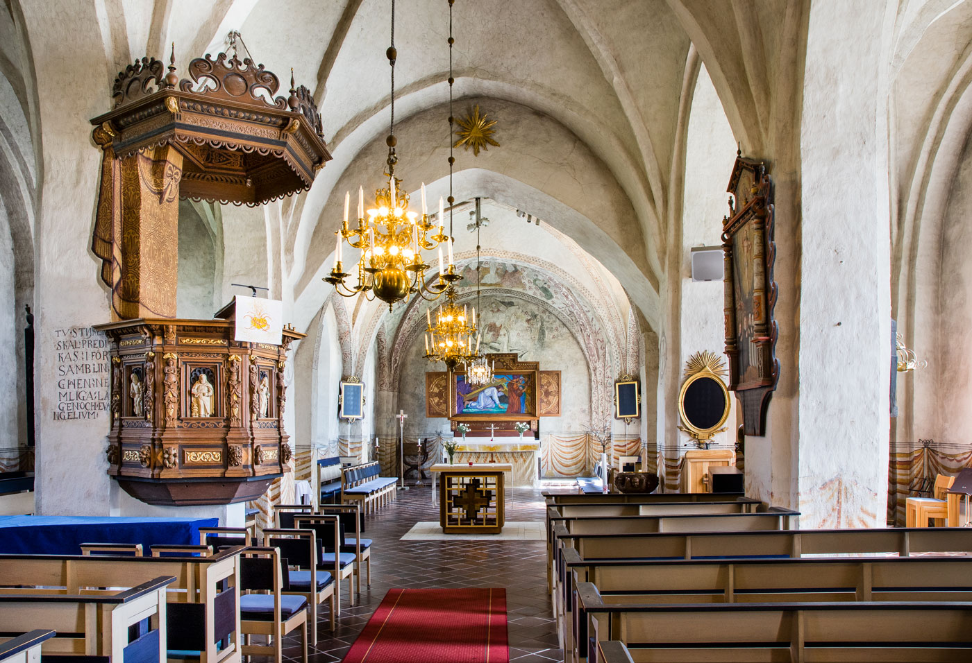 Interior mot öster - Torshälla kyrka