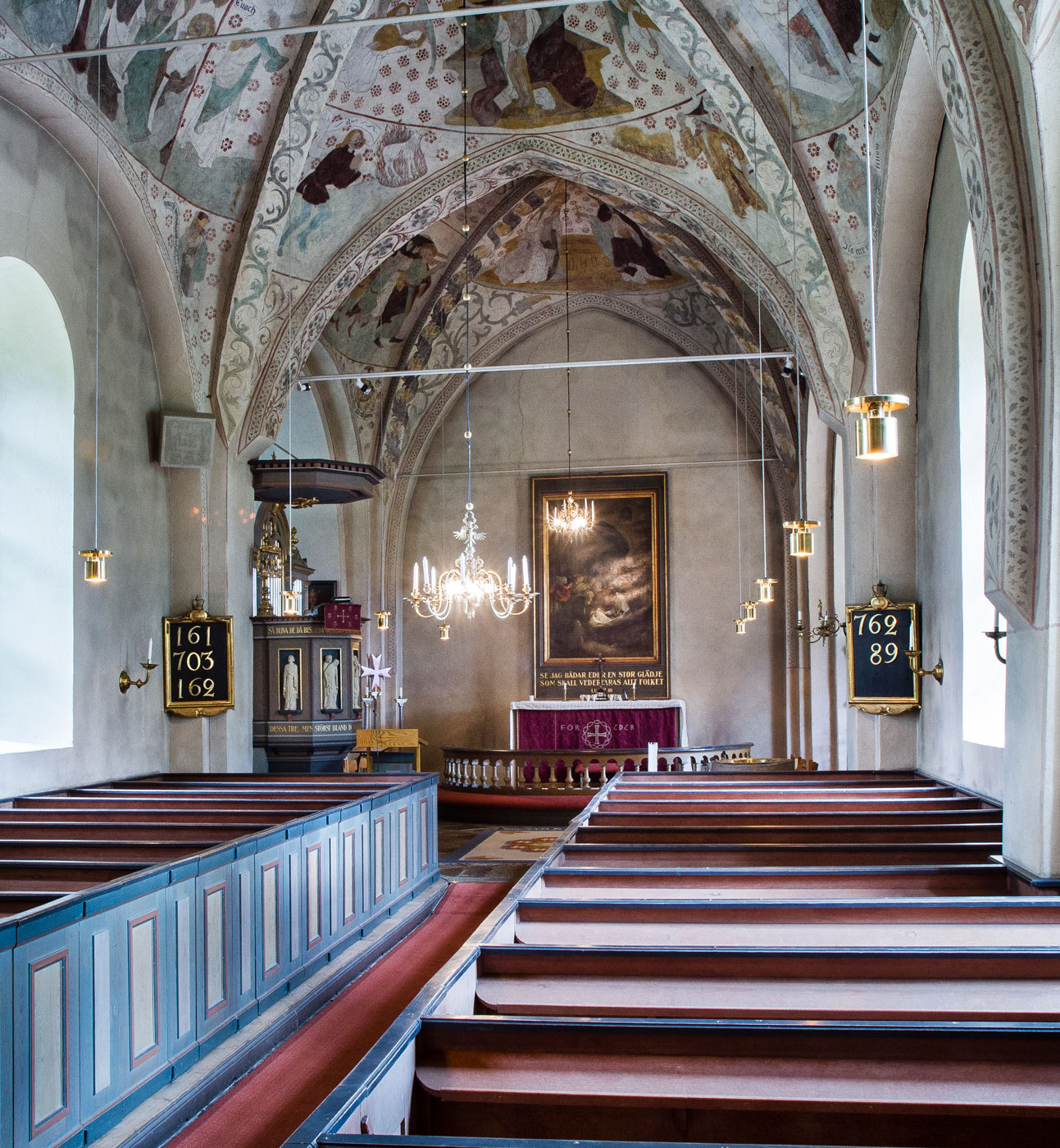 Interiör mot öster - Vänge kyrka
