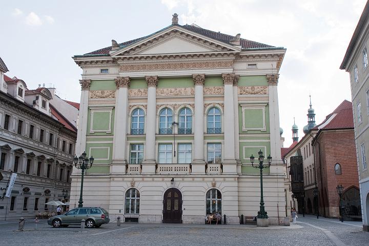 2010-07-16_298_Prag_-_Gamla_staden_Stavovsketeatern.JPG - Prag - Gamla staden, Stavovskéteatern (Mozarts Don Giovanni hade premiär här 29/10 1787)